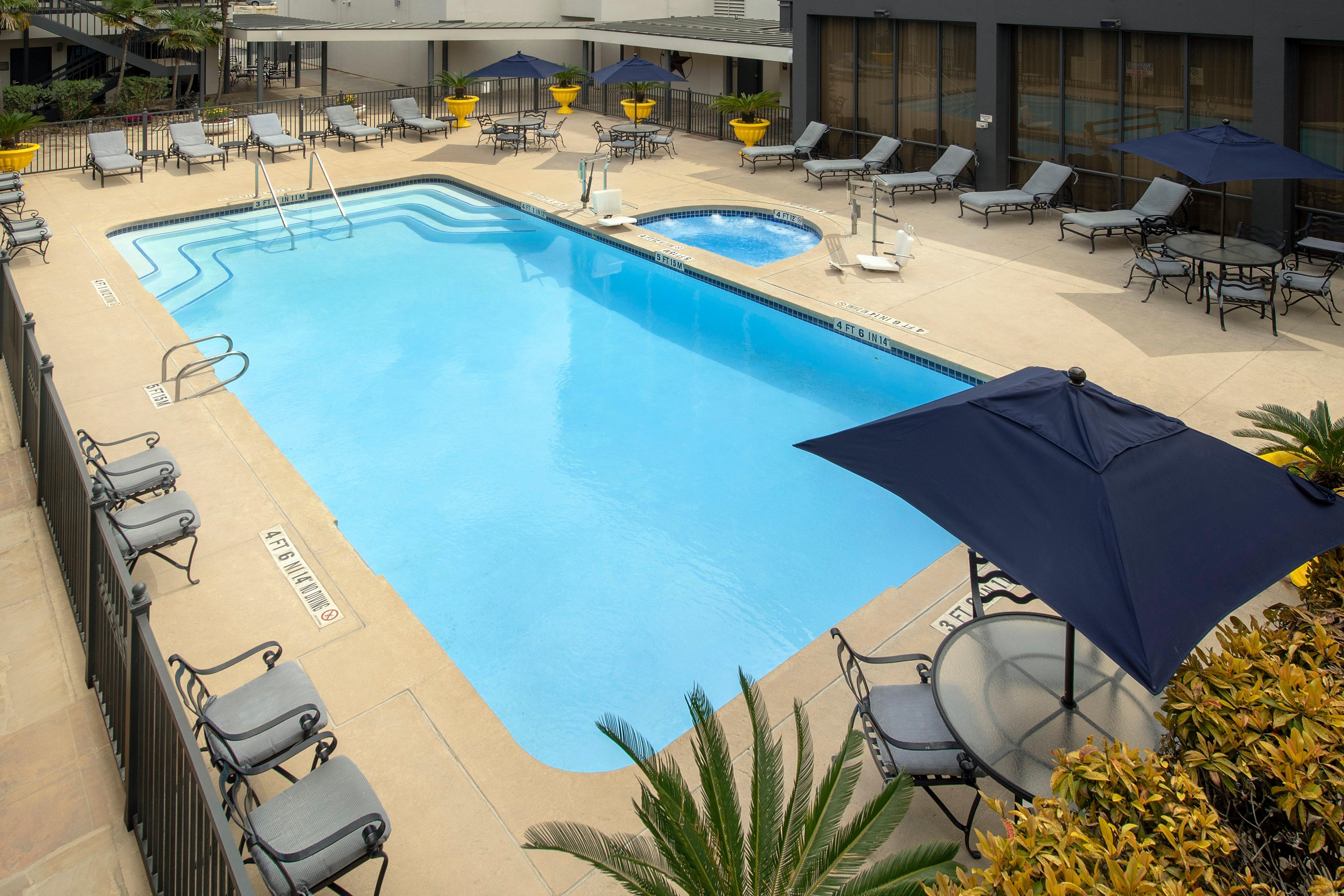 Crowne Plaza San Antonio Airport By Ihg Hotel Exterior photo
