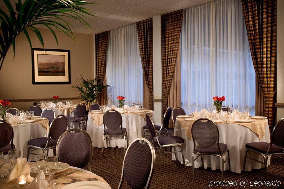 Crowne Plaza San Antonio Airport By Ihg Hotel Restaurant photo