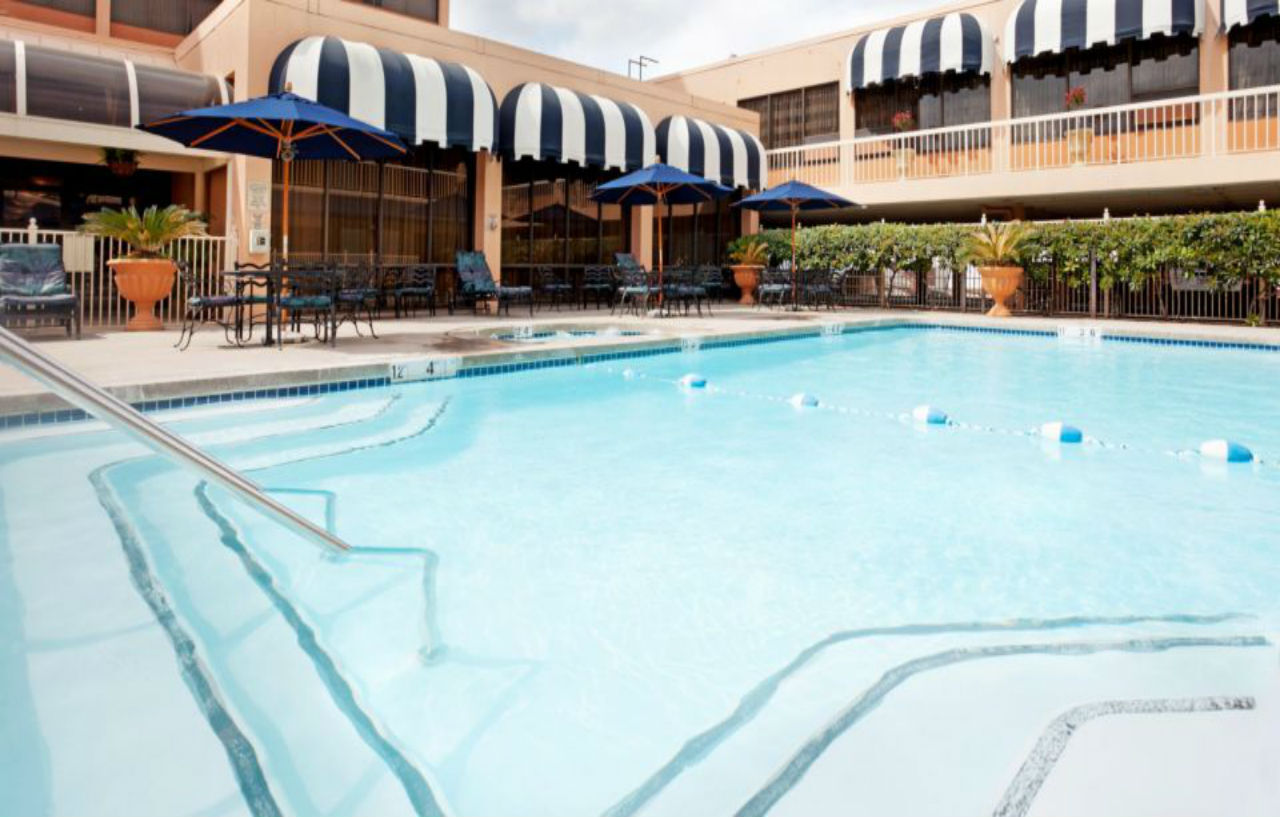 Crowne Plaza San Antonio Airport By Ihg Hotel Exterior photo